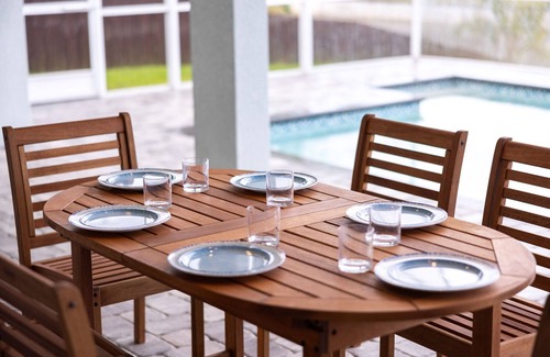 Mariner House | Relax & Unwind: Canal-Front Escape with Pool & Lanai