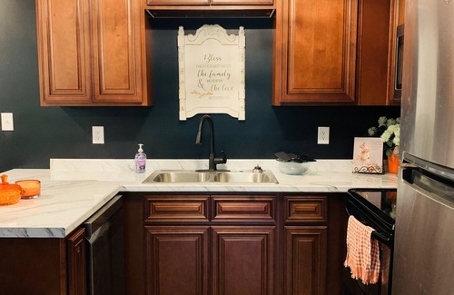 Gray House | Relax with the whole family at this peaceful place. Nestled in the woods of KY.