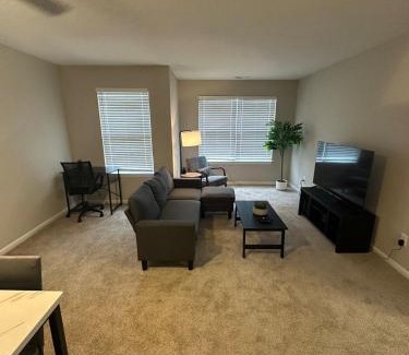 Durham Apartment | Relax & Work Cozy 1 BR Apt