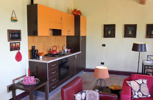 Monterosso Apartment | Relaxation, enjoying nature, walking in Le Marche Italy at Cottage ‘Il Fuoco’