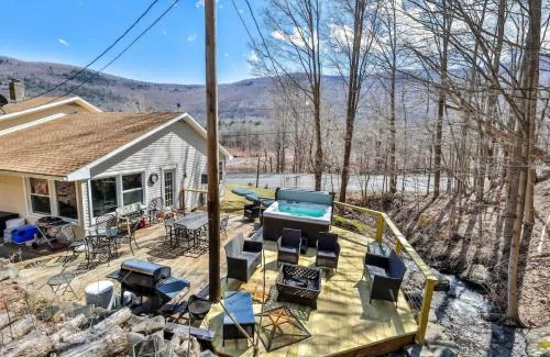 Ashland House | Relaxation Retreat Home with Hot Tub Gym & Sauna