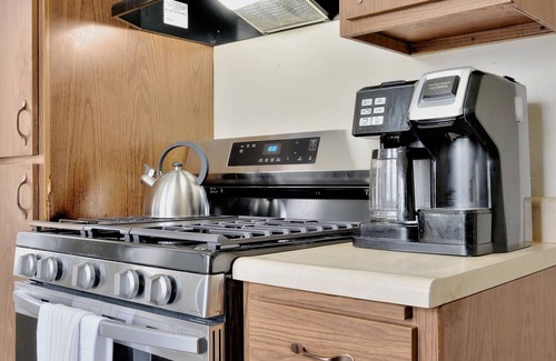 Decatur House | Relaxing - 2 Bdrm - Dog Friendly Home!