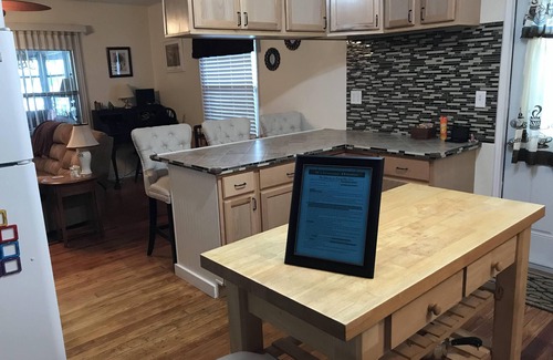 Putnam Hall House | Relaxing 4/3 Lakehouse Getaway on Lake Geneva