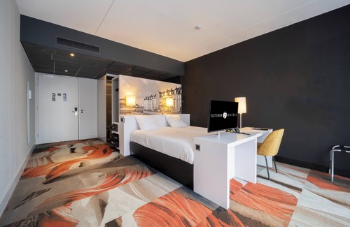Municipality of Helmond Hotel | Relaxing Accommodation in Helmond with Onsite Dining and Playground Facilities