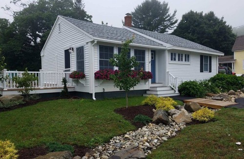 Glen Cove Cottage | Relaxing Anchors Away Cottage in Glen Cove