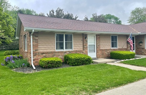 Archbold House | Relaxing Apartment - Near Parks & Downtown Life