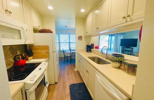Harbor Oaks House | Relaxing Bayhouse Condominium Living