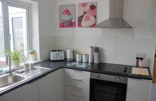 Penllergaer House | Relaxing & Cozy 3-bedroom home: Parking, Pets, PS4