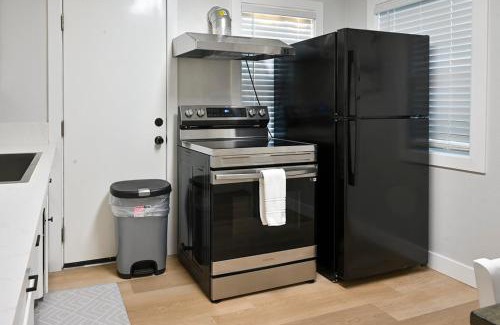 Upland Apartment | Relaxing Cozy Back House with Backyard
