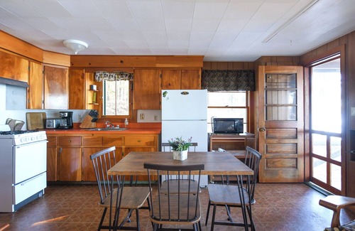 Sebago Cottage | Relaxing Getaway on Peabody Pond; Cozy 1-bedroom cottage 30' from the water!