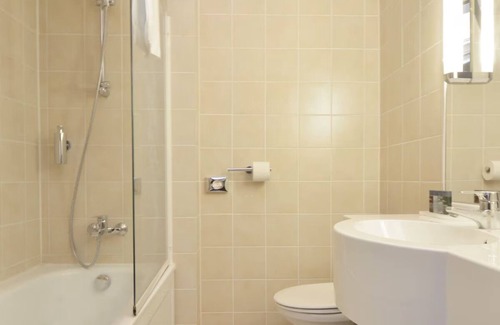 Municipality of 's-Hertogenbosch Hotel | Relaxing Getaway with Sauna, Bike Rentals & Easy City Access!