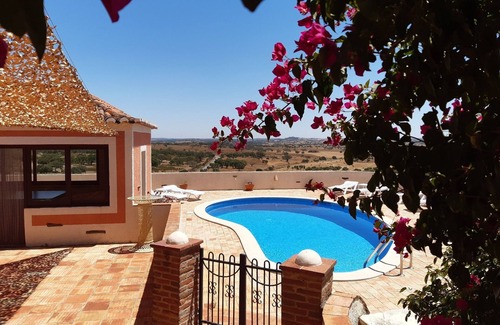 Aldeia dos Palheiros Villa | RELAXING HOLIDAY VILLA - PANORAMIC RURAL ALENTEJO VIEWS, POOL, BIKES, PING PONG