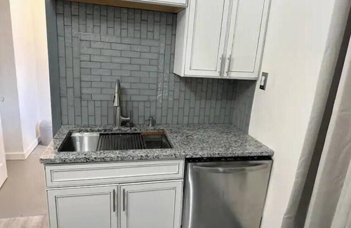 Vinita Park House | Relaxing Home in Ucity