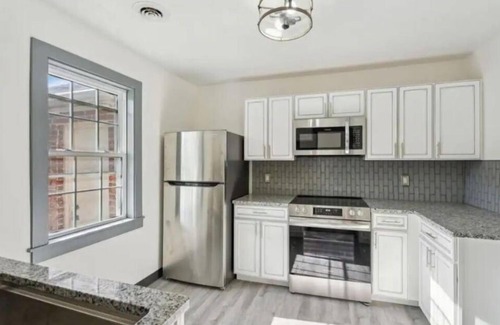 Vinita Park House | Relaxing Home in Ucity