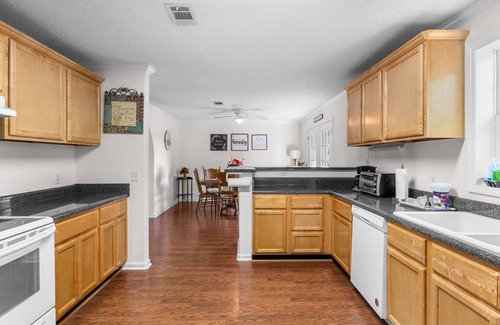Saint Elmo House | Relaxing Home on Dog River with Big Yard