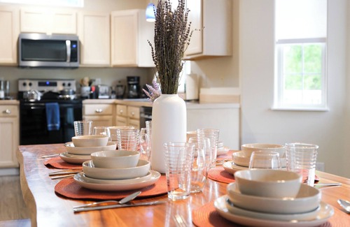 Huffman - O' Malley House | Relaxing home w/king suite in South Anchorage!
