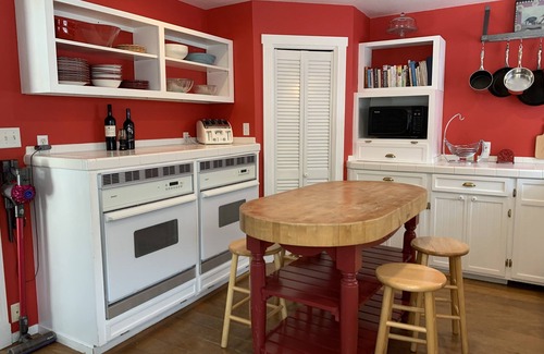 Sutter Creek House | Relaxing home with a pool, just steps away from historic downtown Sutter Creek!