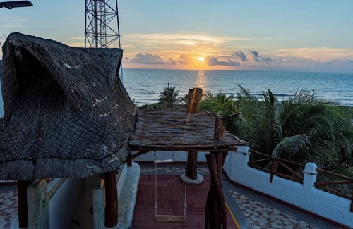 La Gloria Apartment | Relaxing Island Stay with Rooftop Views