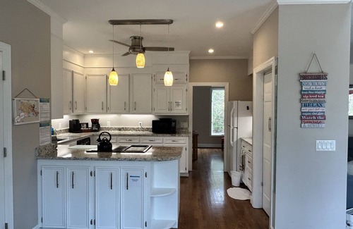 Lake Murray of Richland House | Relaxing Lake House | Private Dock, Grill & Games