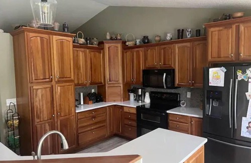 Shevlin House | Relaxing Lake House Retreatn