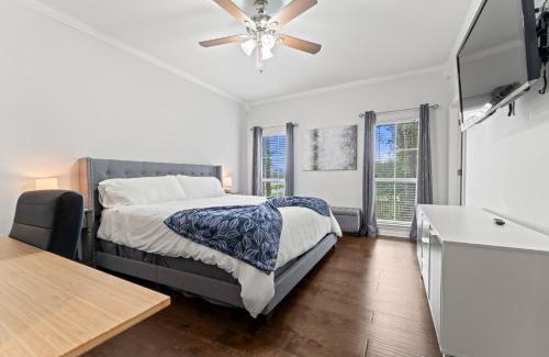 Shenandoah House | Relaxing Lakeview Retreat - Sleeps 6!