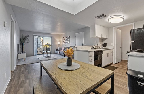 Mesa Apartment | Relaxing Mesa 1 BD Getaway w/Pools, Game Room, Basketball Courts+ More