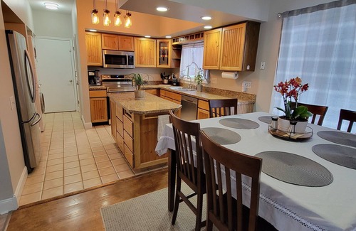 West Henrietta House | Relaxing Pool & Hot Tub House near RIT Inn