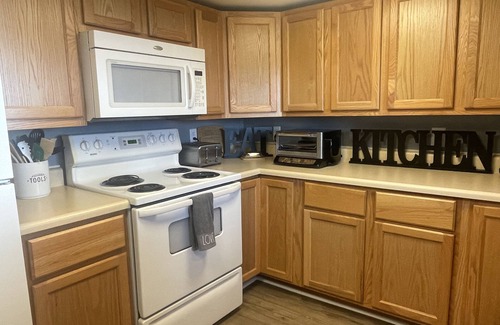 Lakeview House | Relaxing Retreat Bella Lakehouse on Townline Laken