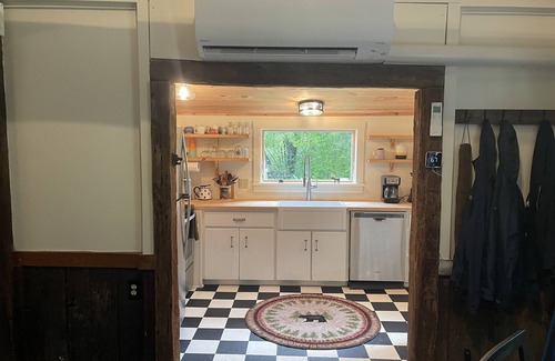 Sandisfield Cabin | Relaxing retreat in the Berkshires! Perfect for outdoor enthusiast!