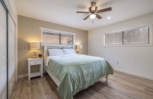 The Village House | Relaxing retreat at Big Bear Lake very close to amenities at The Village.