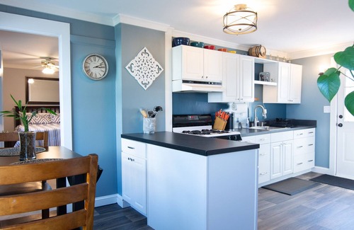 Essex Apartment | Relaxing Rivers Edge Main Street Retreat