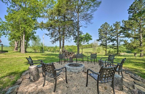 Harrison House | Relaxing Rural Harrison Home - 11 Mi to Town