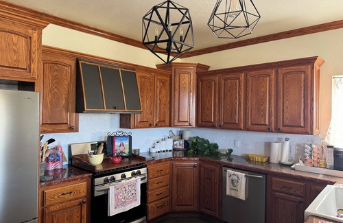 Stillwater House | Relaxing rustic charm in Stillwater, OK - open floor plan & nice patio!