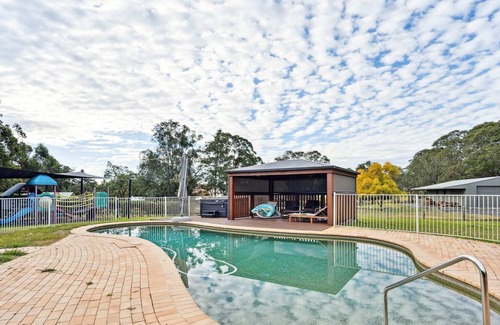 Oakville Apartment | Relaxing, Spacious 3BR Getaway Retreat