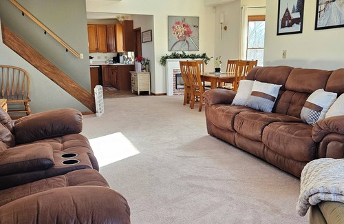 Dodge Other | Relaxing Spacious farmhouse with fire-pit and family friendly amenities