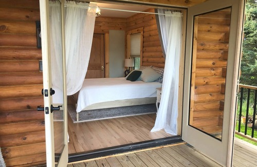 Rapid River Bed & Breakfast | Relaxing Vacation in a Log Home on Big Bay De Noc!
