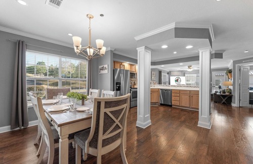 Table Rock Condo | Relaxing Walk-In Condo Community Pool Pet Friendly
