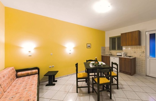 Amoudi Hotel | Remezzo apartments Classic, an amazing experience close to the beach.