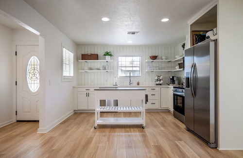 Carter's Grove House | Remodeled 4-bedroom, 2-bathroom house in College Station
