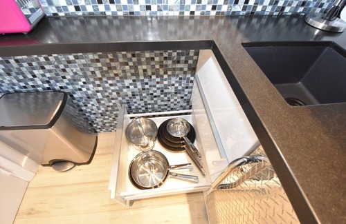 North Beach Apartment | Remodeled Beachfront Studio w/Beach Essentials. Just steps from the beach!