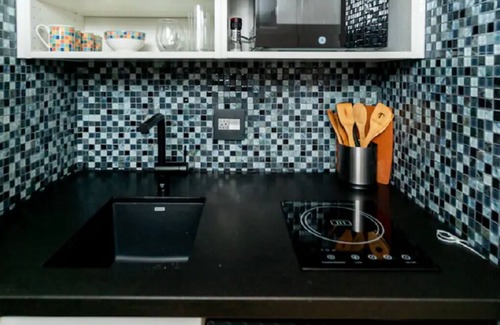 North Beach Apartment | Remodeled Beachfront Studio w/Beach Essentials. Just steps from the beach!