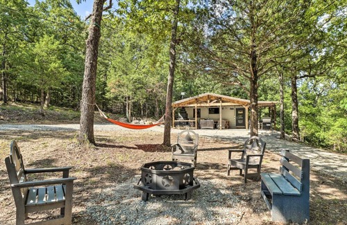 Elizabeth House | Remodeled Cabin with Fire Pit on Norfork Lake!