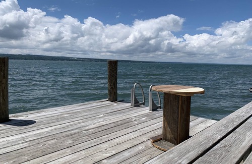 King Ferry Cottage | Remodeled Cayuga Lake Cottage - nice yard & waterfront, near Treleaven winery