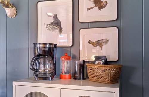 Long Beach House | Remodeled | Downtown Long Beach | Discovery Trail (The Nest)