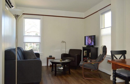 Washington Park West House | Remodeled flat for 2 in Washington Park
