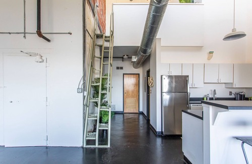 Poncey-Highland Apartment | Remodeled Loft Next to Ponce City Market (on Beltline)