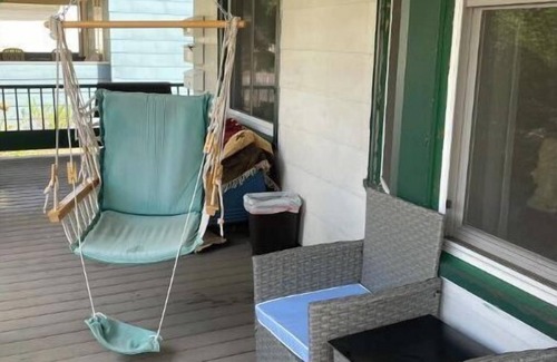 Lowry Hill East House | Remodeled one bedroom apt. #2 in the Uptown area