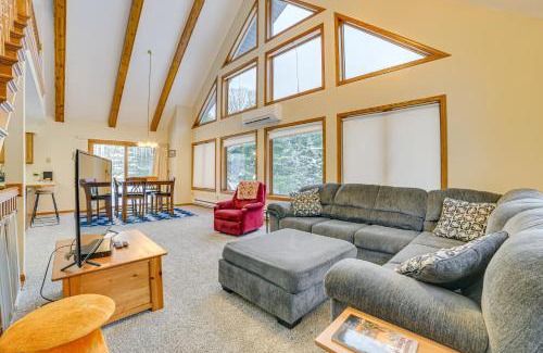 Hulbert Township House | Remote and Peaceful Getaway with Games in Eckerman