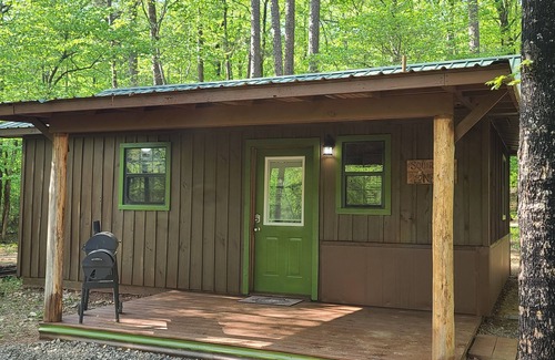 Board Camp Cabin | Remote Cabin on Sugar Creek Near Wolf Pen Gap-Ouachita National Forest