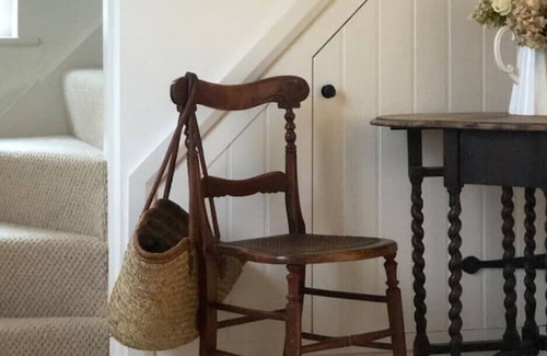 Old Somerby Cottage | Remote cosy Cottage with Wood burner.